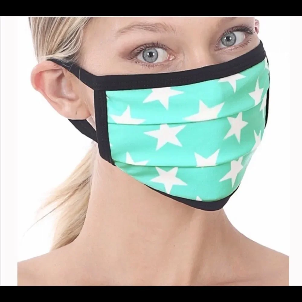 3/$15 BE A STAR! FACE MASK‎